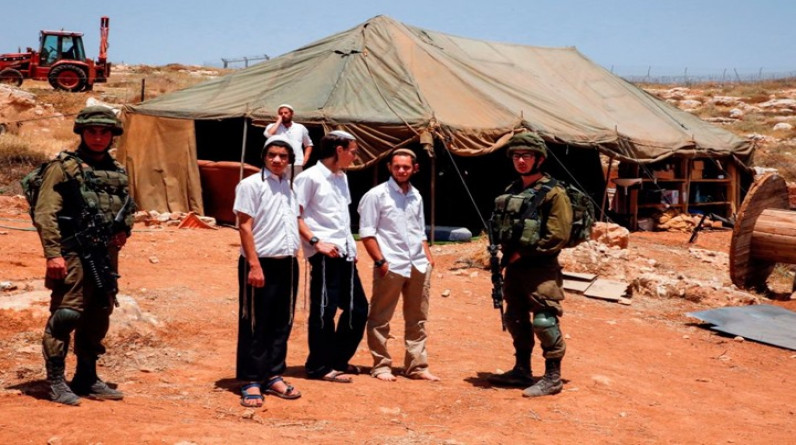 تواصل جرائم المستوطنين في الضفة بغطاء من جيش الاحتلال